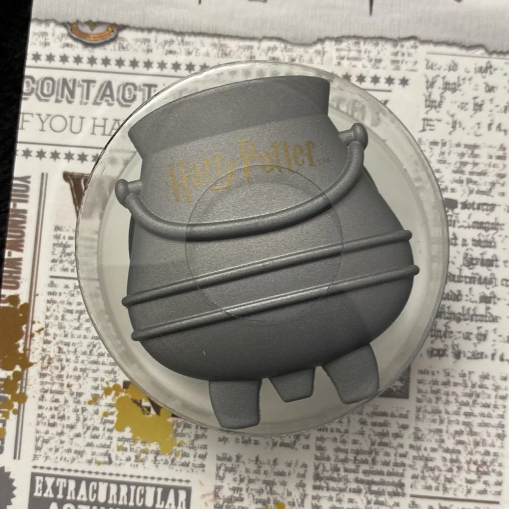 NWT Harry Potter Cauldron shape Phone Grip